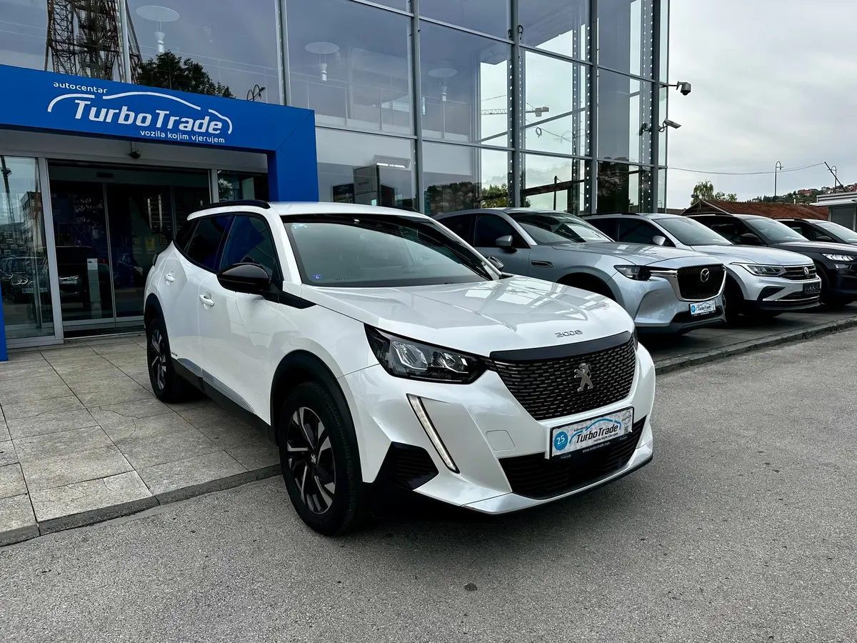 PEUGEOT 2008 1.2 ALLURE PACK