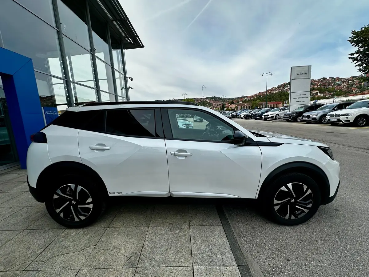 PEUGEOT 2008 1.2 ALLURE PACK - 4