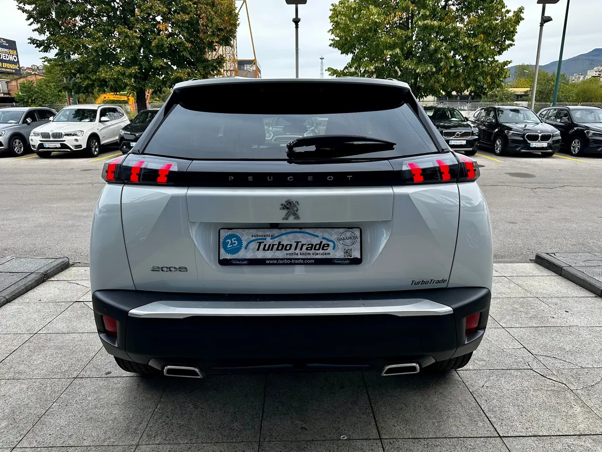 PEUGEOT 2008 1.2 ALLURE PACK - 7