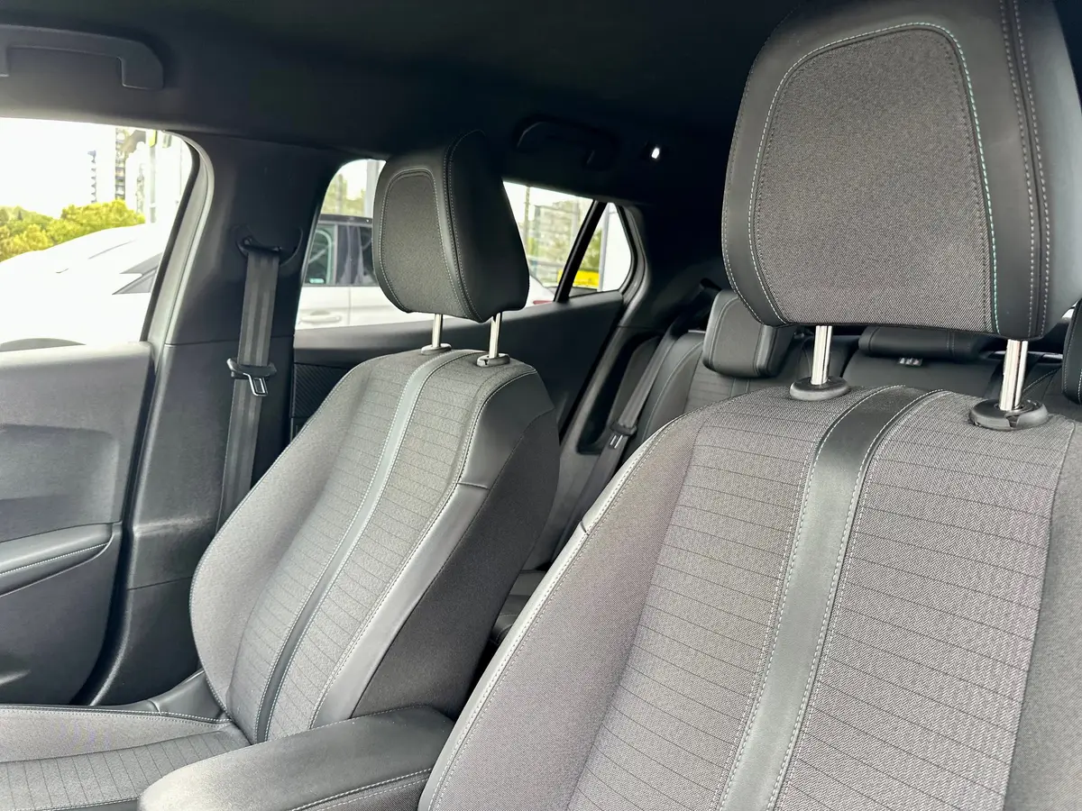 PEUGEOT 2008 1.2 ALLURE PACK - 11