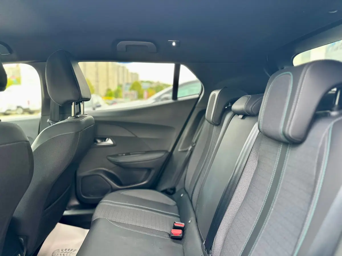 PEUGEOT 2008 1.2 ALLURE PACK - 17