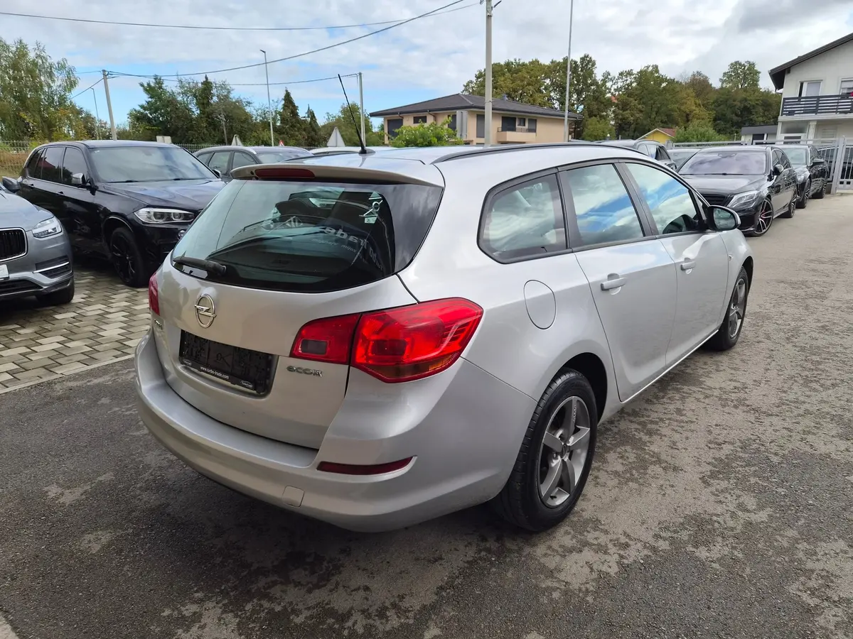 Opel Astra 1.3 CDTI - 7