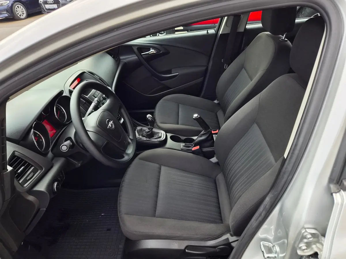 Opel Astra 1.3 CDTI - 9