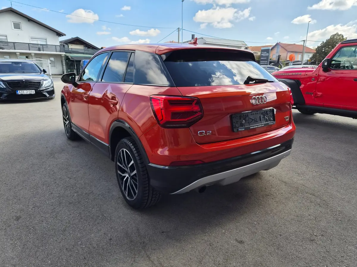 Audi Q2 1.0 TFSI AUT  - 5
