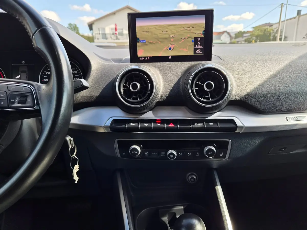 Audi Q2 1.0 TFSI AUT  - 15