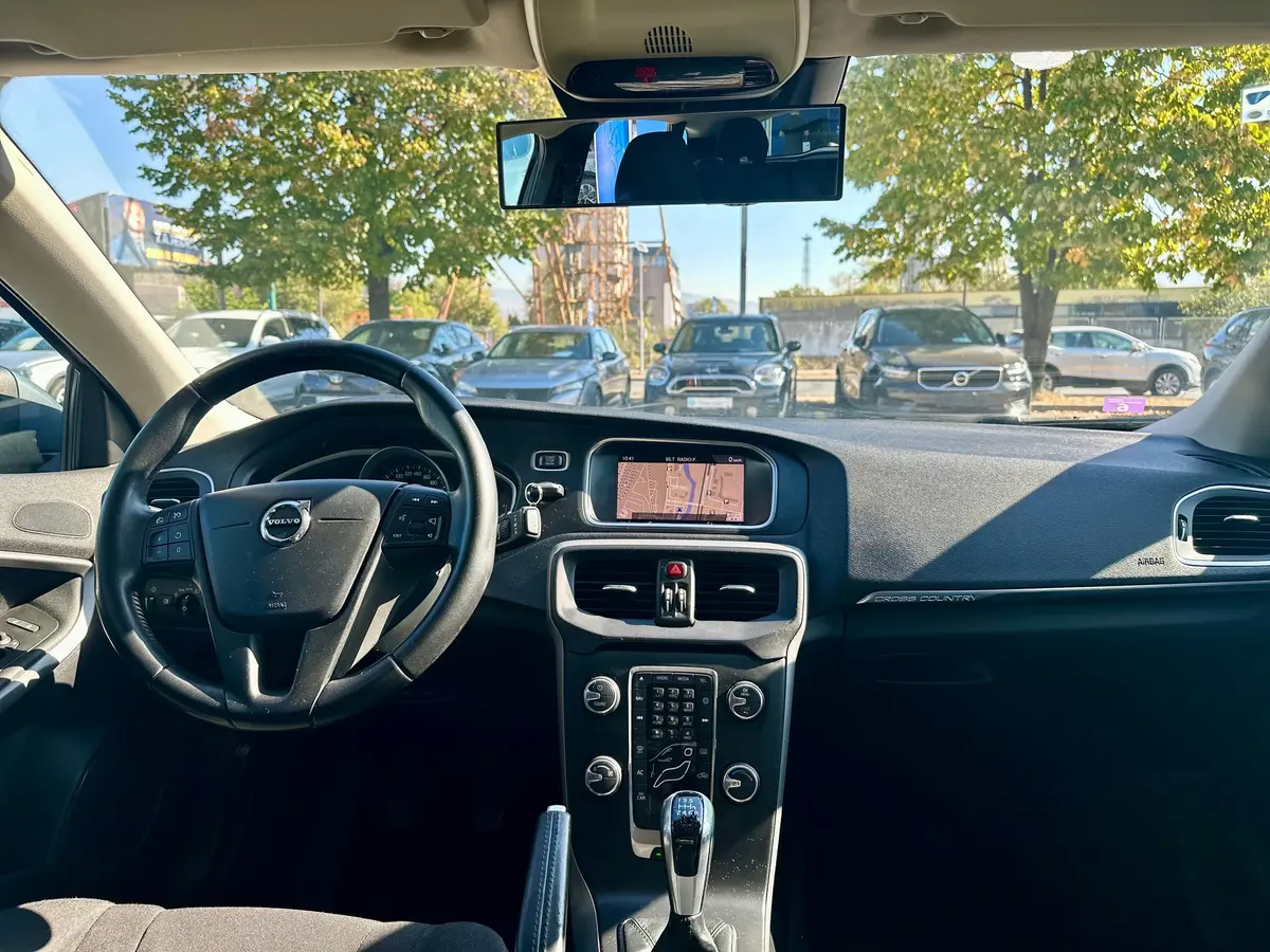 VOLVO V40 D2 CROSS COUNTRY - 12