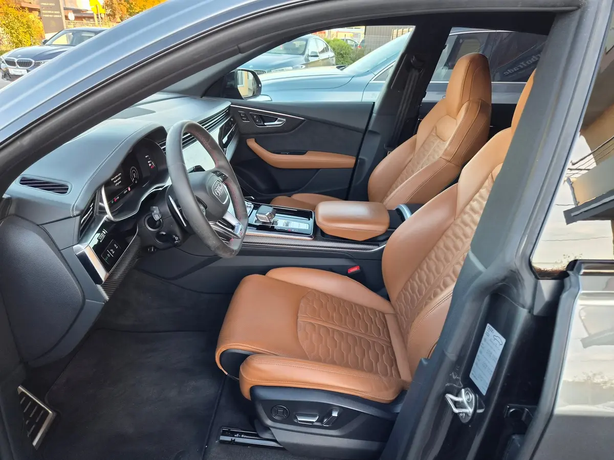 Audi RSQ8 Quattro 4.0 V8  - 10