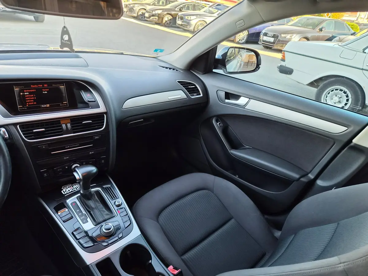 Audi A4 2.0 TDI Quattro Stronic - 13