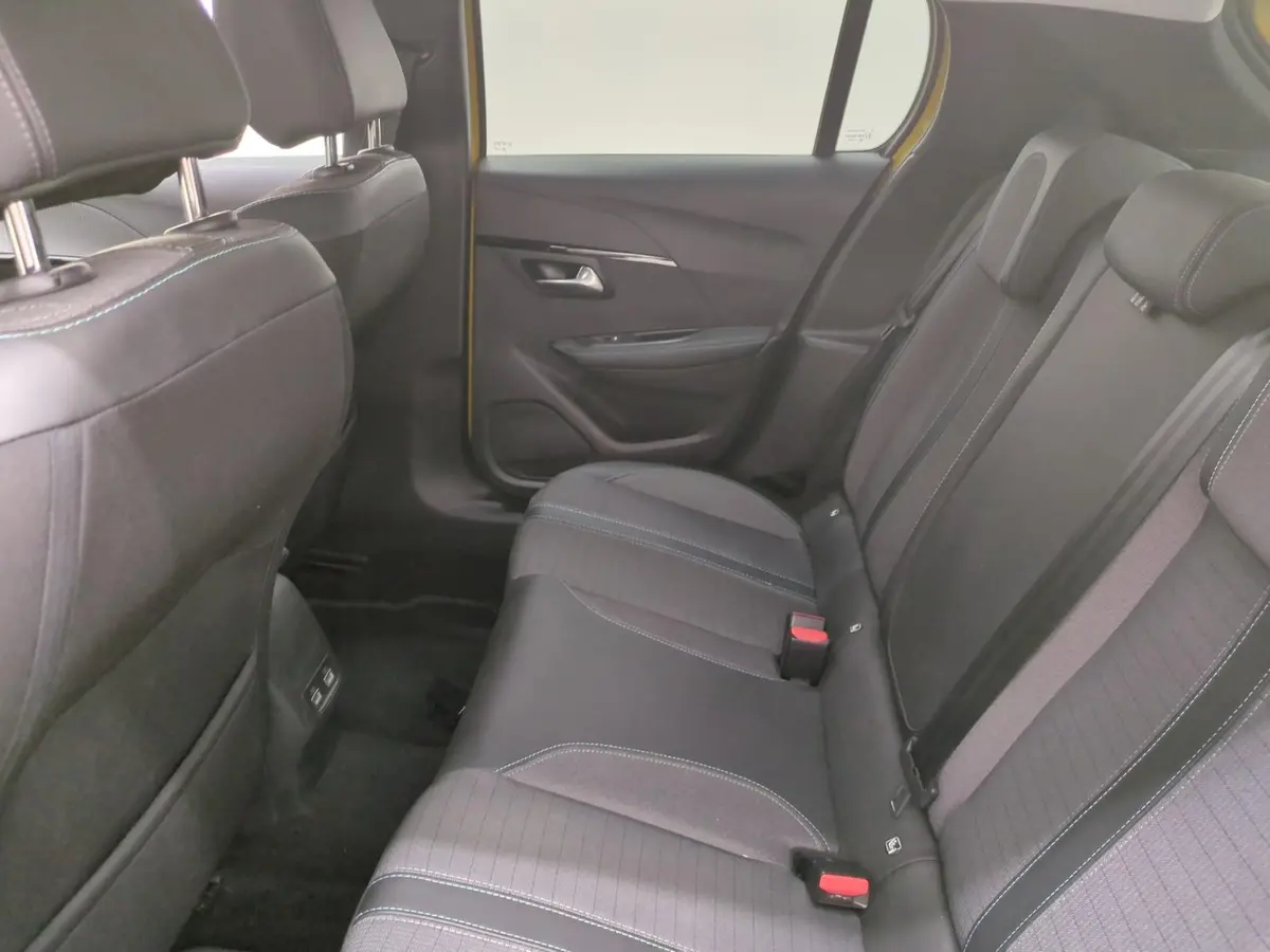 Peugeot 208 1.2 BZ Allure Pack - 9