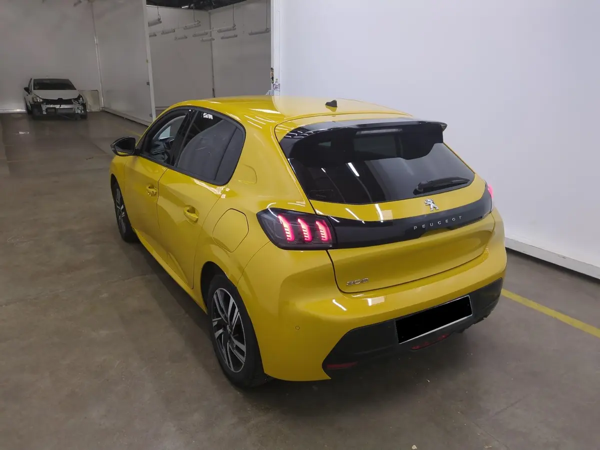 Peugeot 208 1.2 BZ Allure Pack  - 3