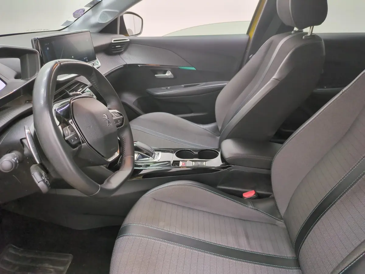 Peugeot 208 1.2 BZ Allure Pack  - 8