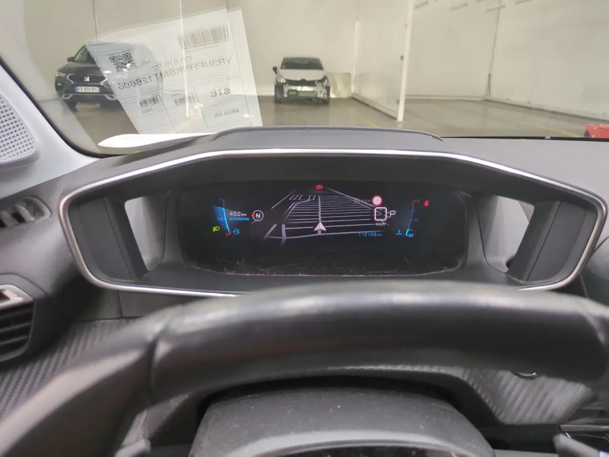 Peugeot 208 1.2 BZ Allure Pack  - 6