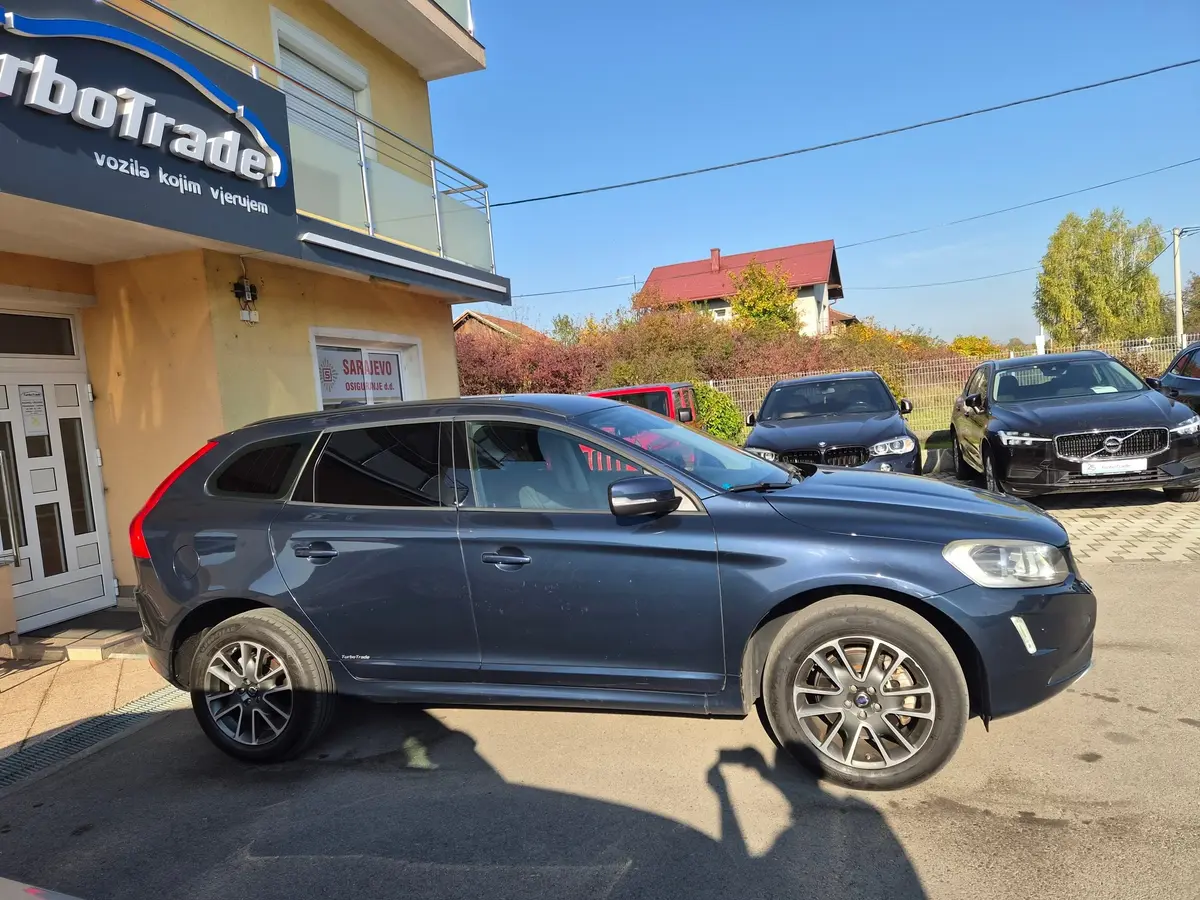 Volvo XC60 2.4 D4 AWD Powershift  - 8