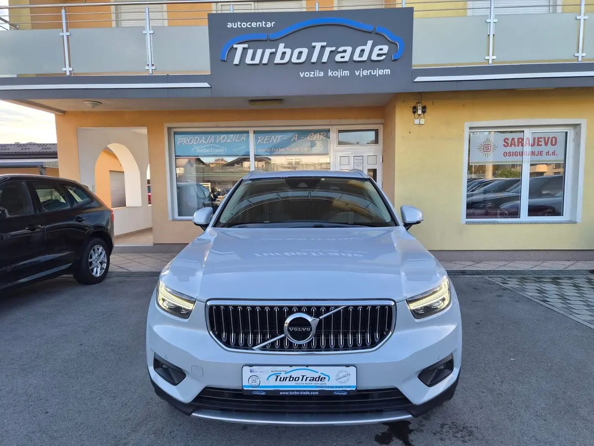 Volvo XC40 T4 RECHARGE - 2