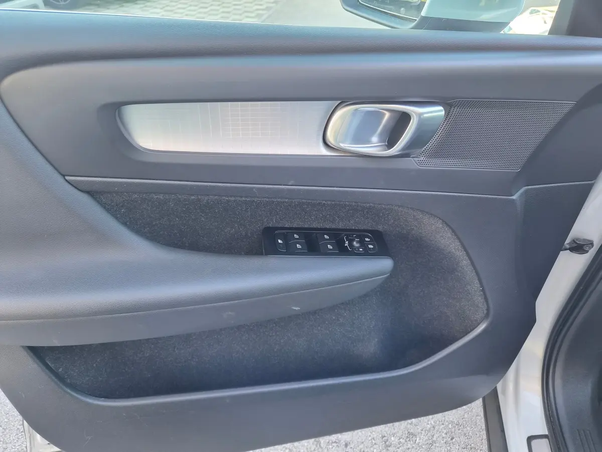 Volvo XC40 T4 RECHARGE - 11