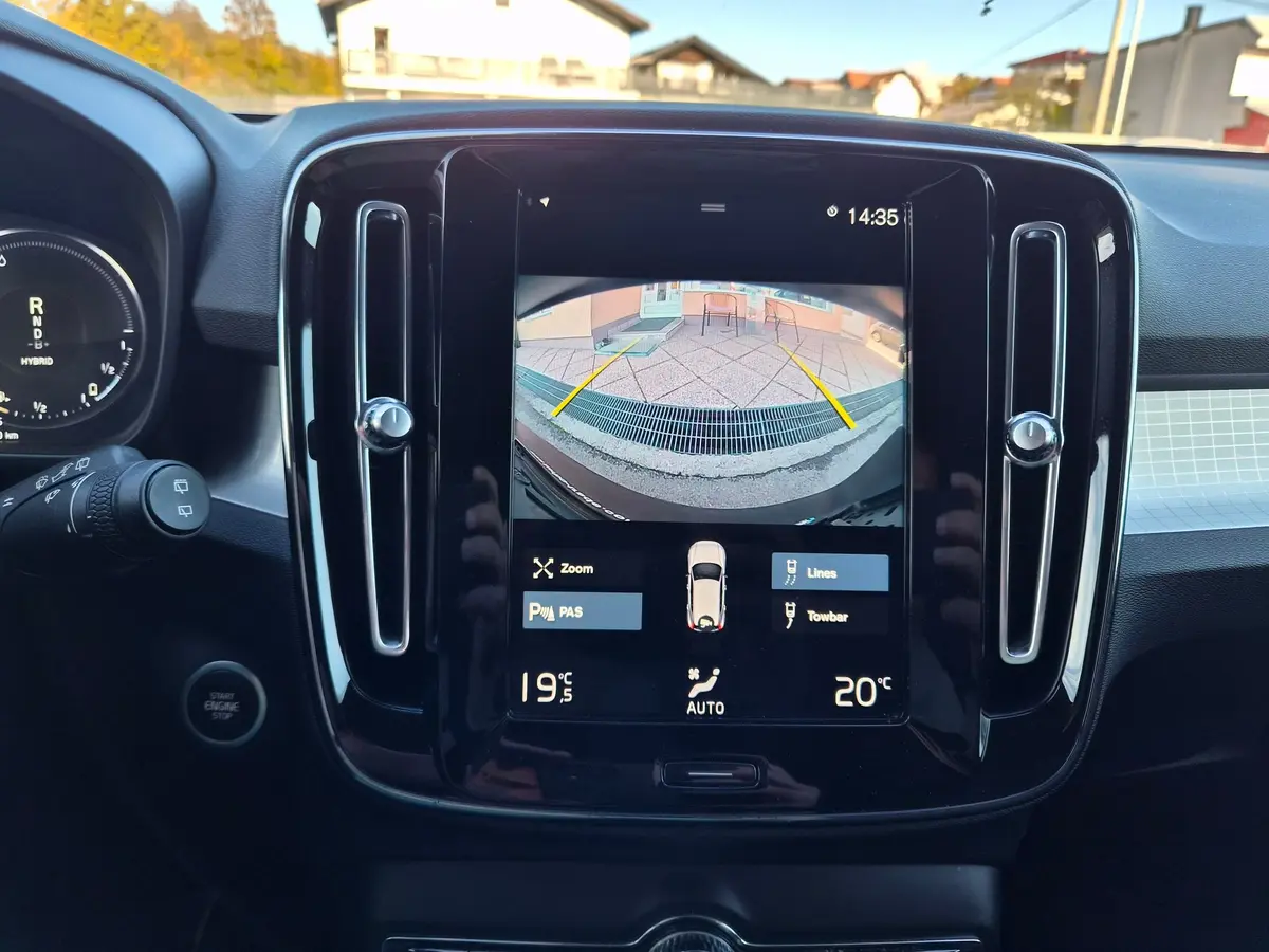 Volvo XC40 T4 RECHARGE - 18