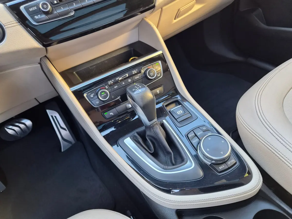 BMW 220D X-DRIVE GRAN TOURER - 19