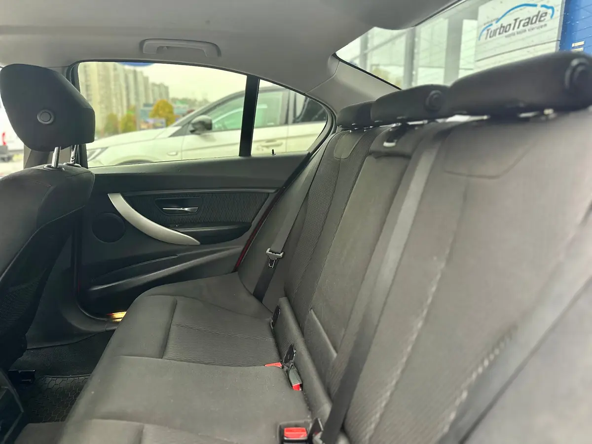 BMW 316D AUT - 16