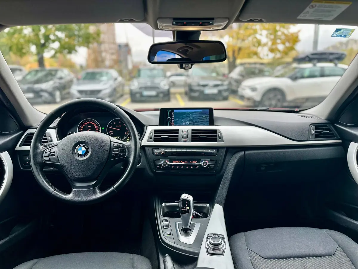 BMW 316D AUT - 12