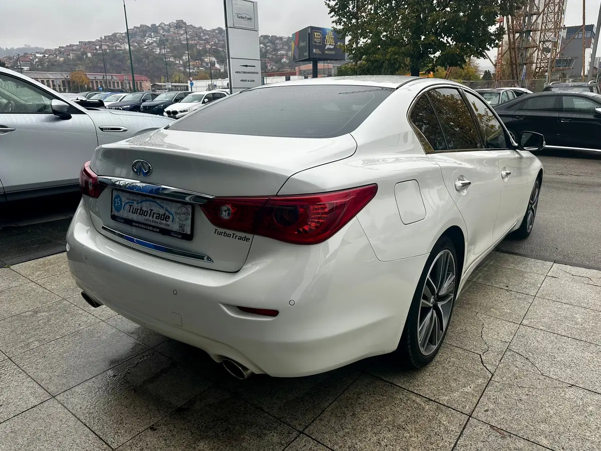 Infiniti Q50 2.2D  - 8