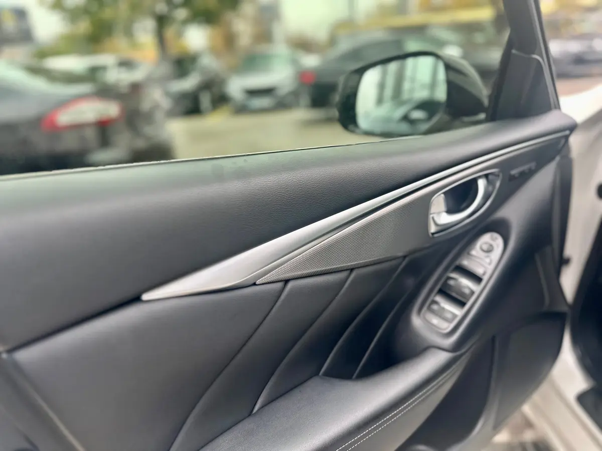 Infiniti Q50 2.2D  - 10