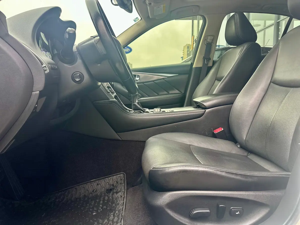 Infiniti Q50 2.2D  - 11