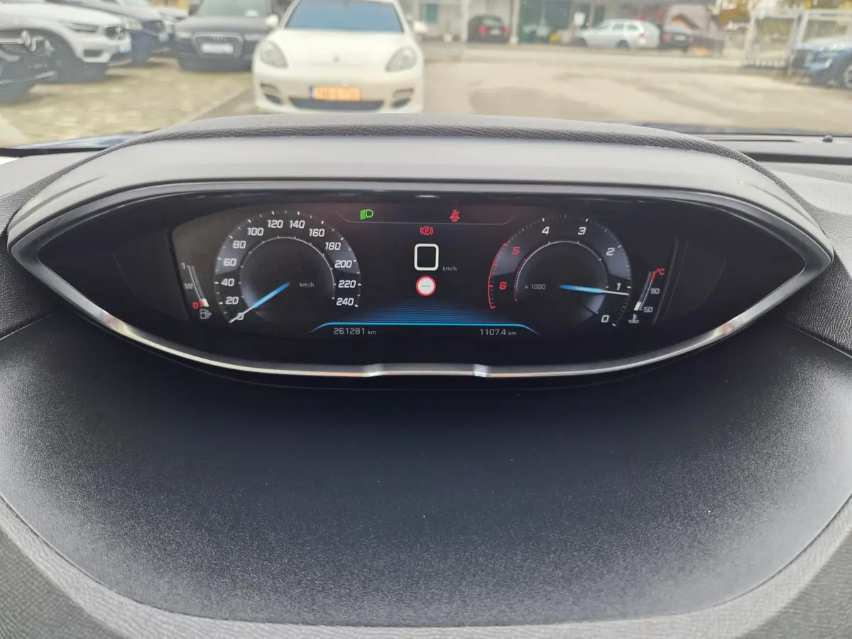 Peugeot 3008 1.5 HDI Business - 14
