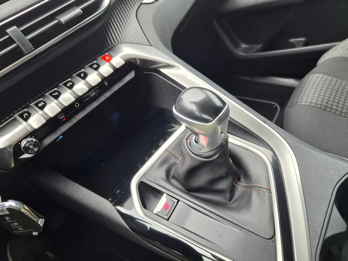 Peugeot 3008 1.5 HDI Business - 16